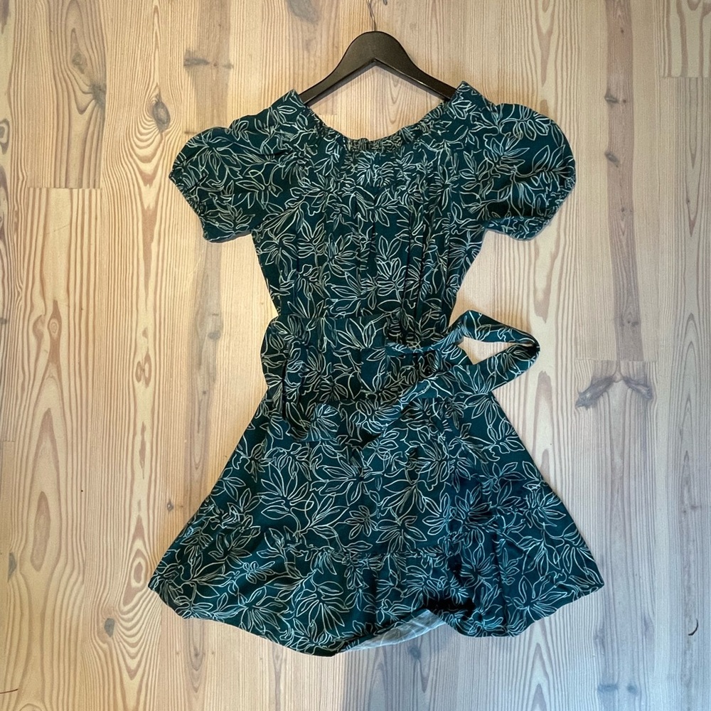 Floral Green Dress with Puff Sleeves